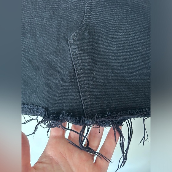 Levi’s Black ICONIC SKIRT - Picture 8 of 14